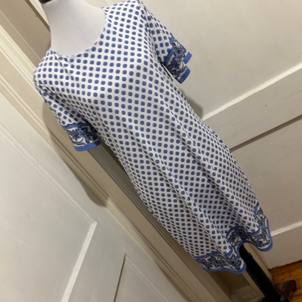 Michael Kors white and Blue Patterned Dress - Picture 13 of 13